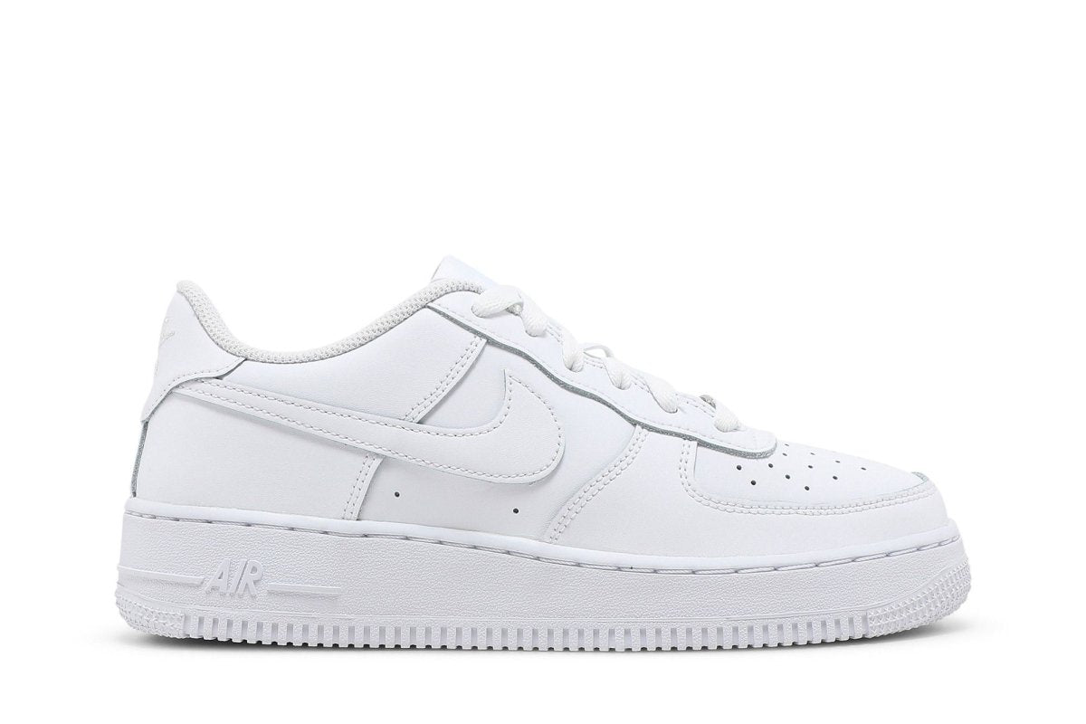 Tênis Nike Air Force 1 Low LE Gs Triple White Branco - ByDunky - Store