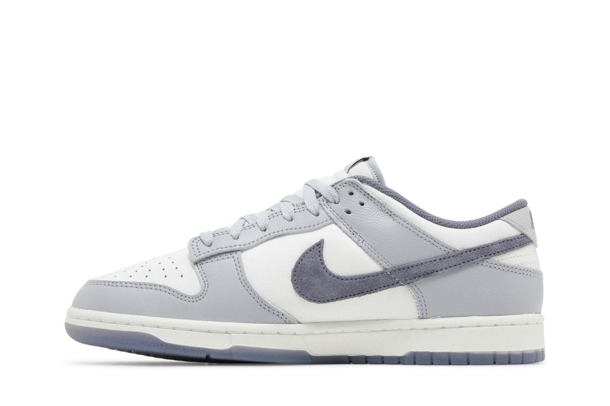 Tênis Nike Dunk Low SE Light Carbon Cinza - ByDunky - Store