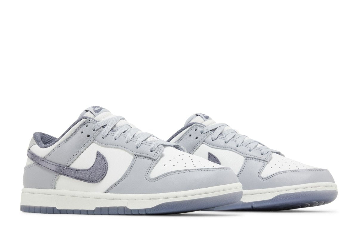 Tênis Nike Dunk Low SE Light Carbon Cinza - ByDunky - Store