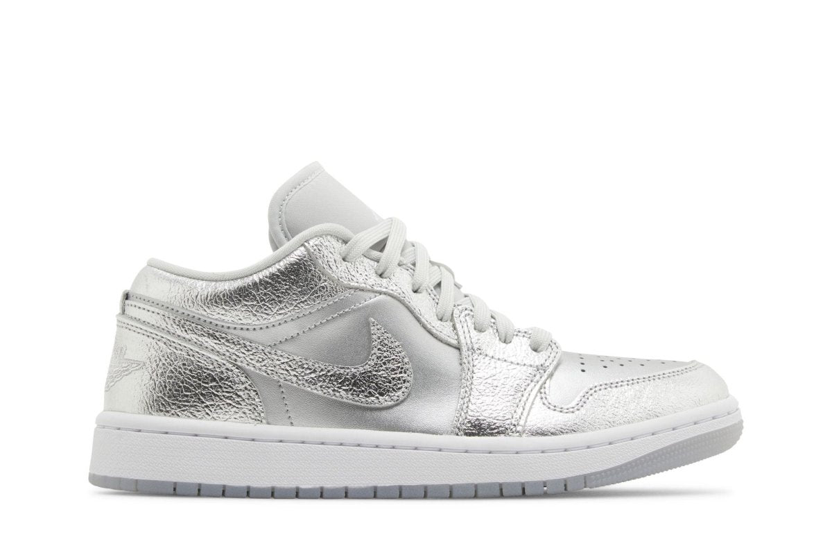 Tênis Air Jordan 1 Low SE Metallic Silver Cinza - ByDunky - Store